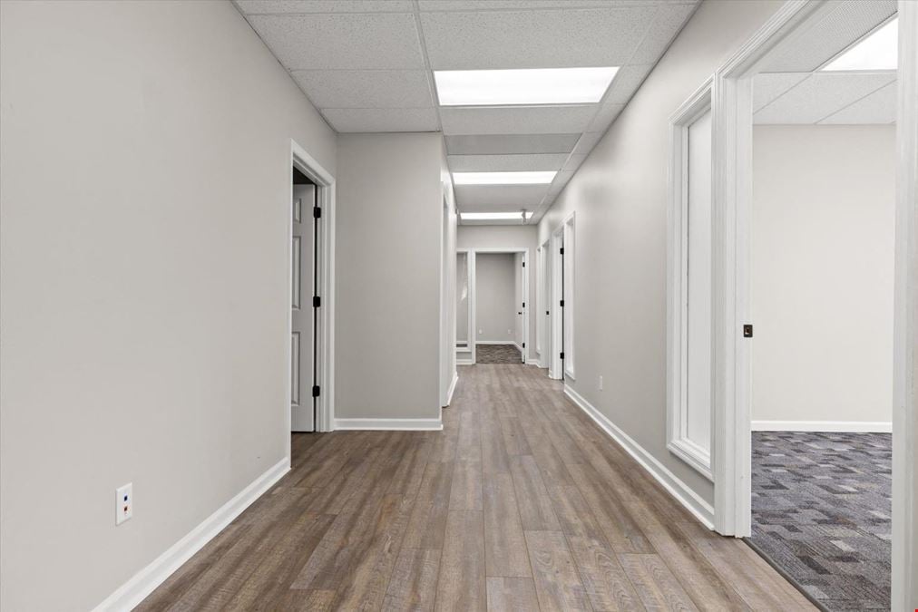 2 Executive Suites 