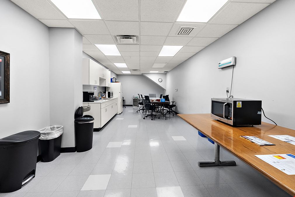 28036 Oakland Oaks Court
