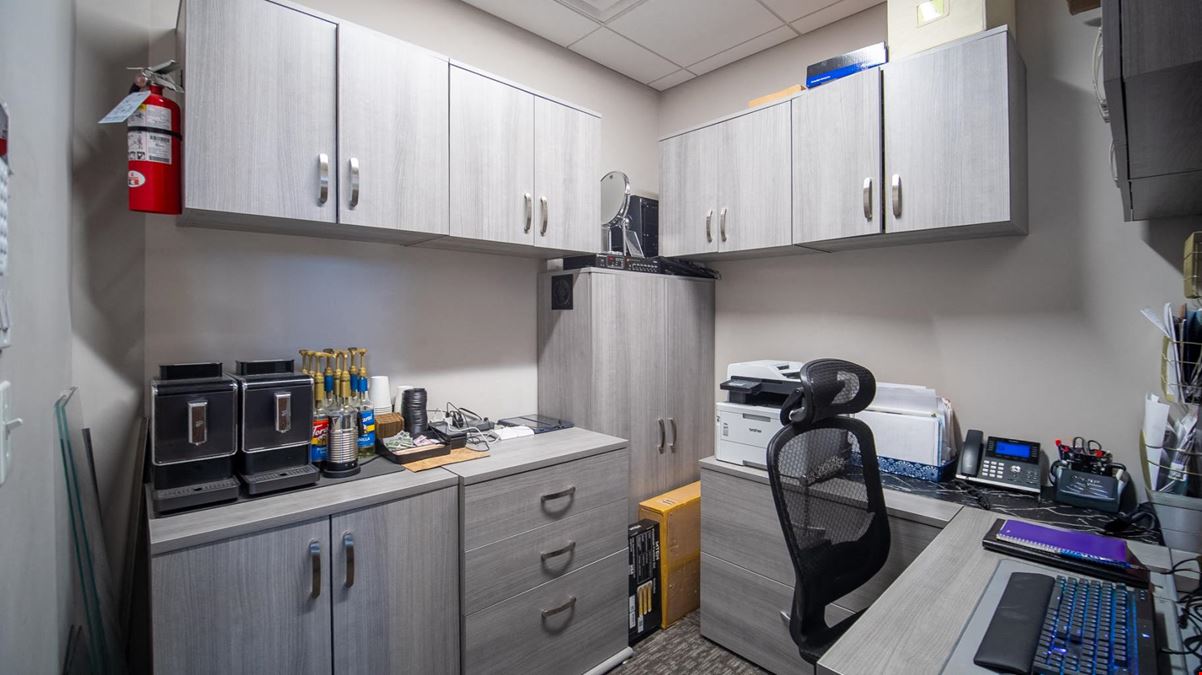 Prime Highway 52 Retail & Office Suite