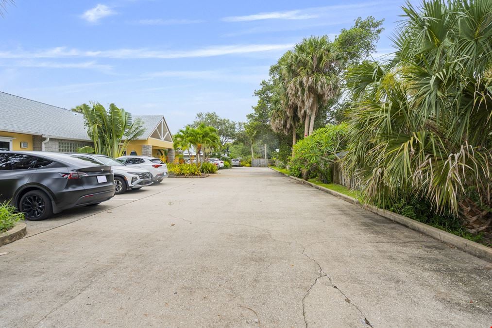 301 W Fee Ave