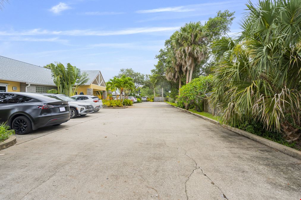 301 W Fee Ave