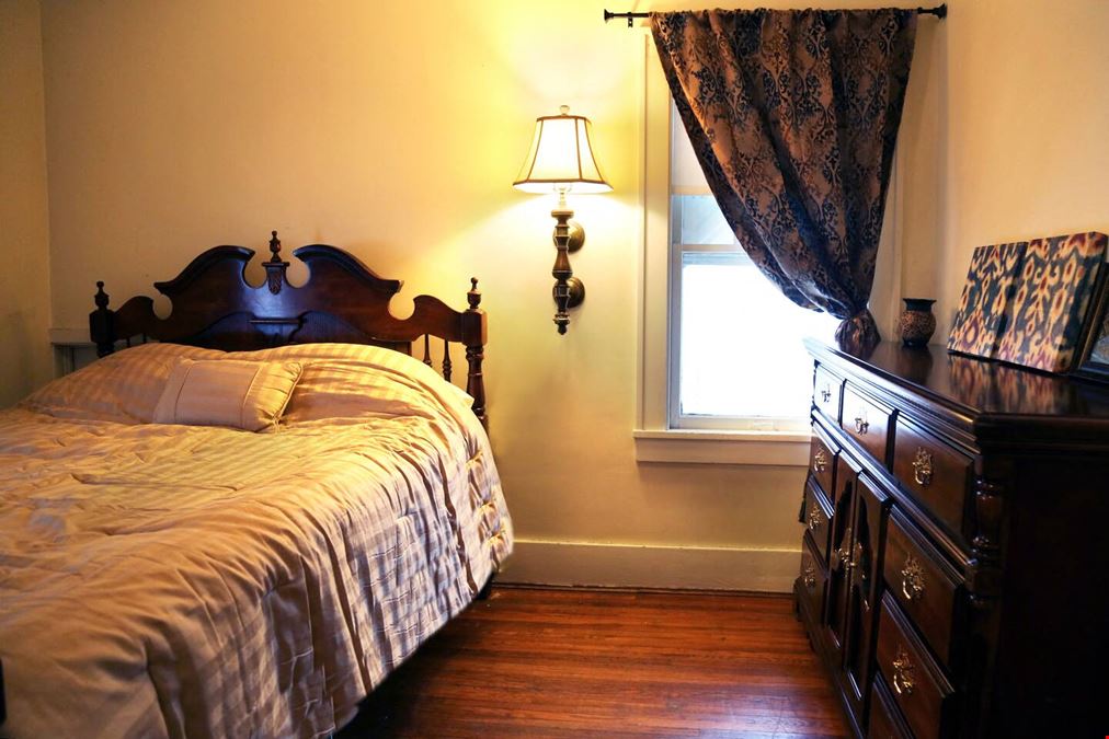 24 10th St NW Rochester MN - Lowertown Duplex