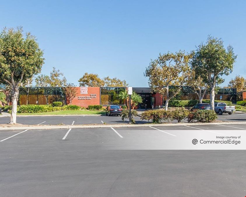 Newport Corporate Plaza