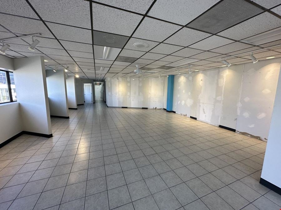 12450 Parklawn Dr