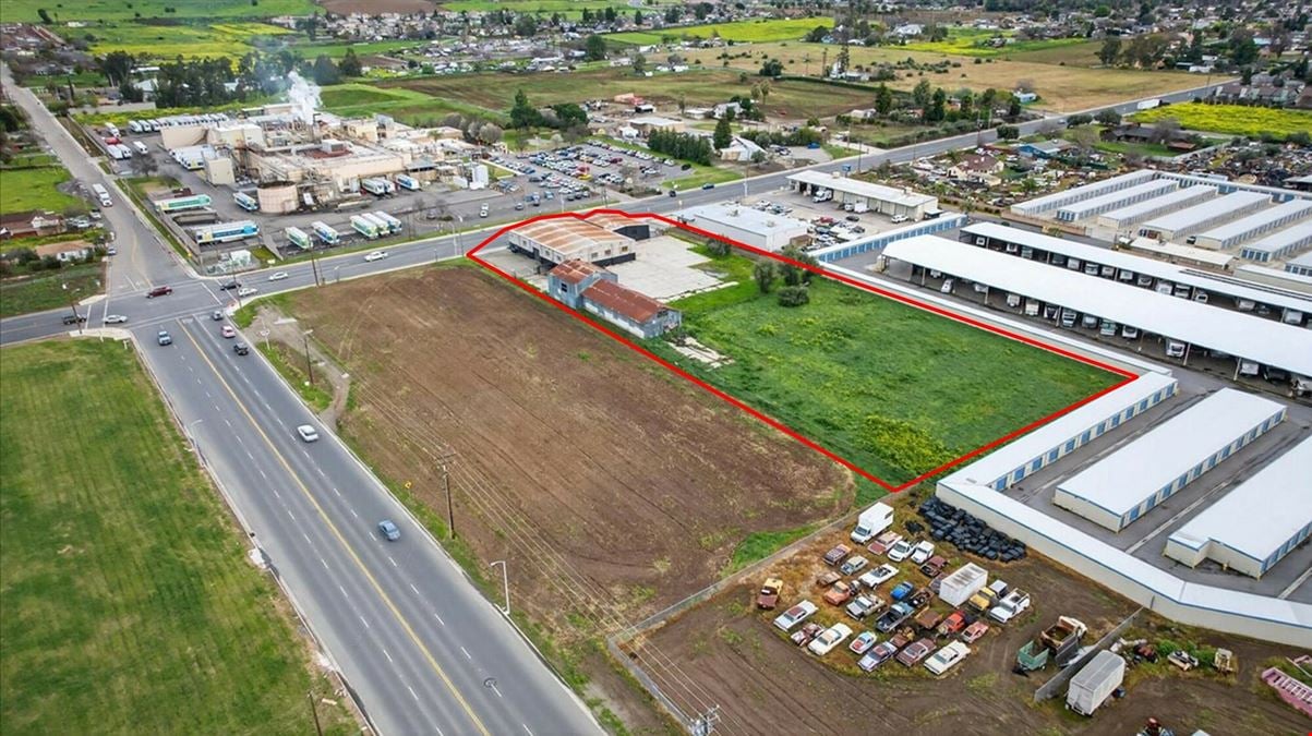 Freestanding Industrial Building on ±2.37 Acres in Porterville