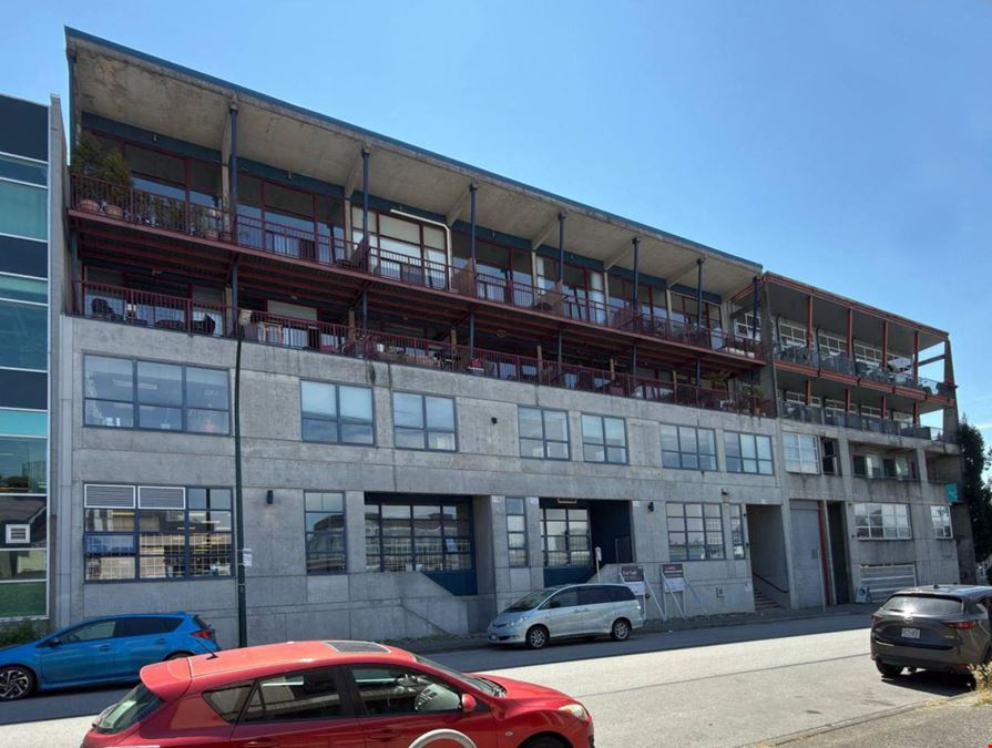 #202 - 128 W 6th Ave