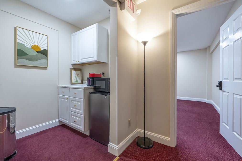 898 Ethan Allen Hwy Private Suites