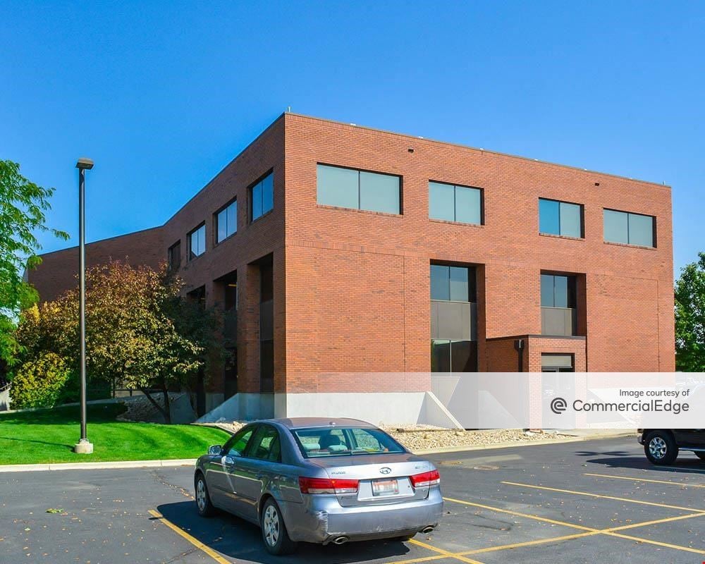 Airport Plaza Office Shell Spaces