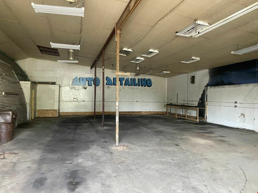 North Lansing Warehouse/Garage Space