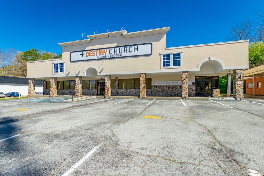 Church or Office/Retail Building on Brainerd Rd ± 8,816 SF