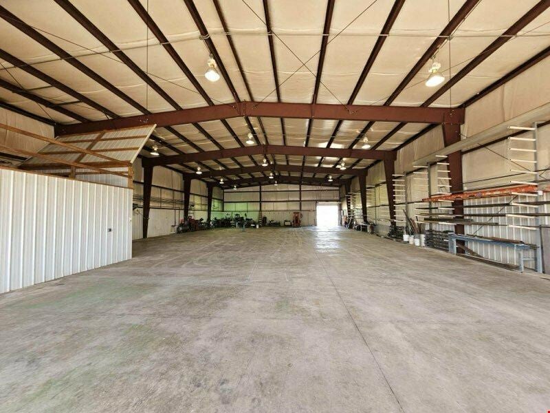 Industrial Building w/ 22.33 Acres