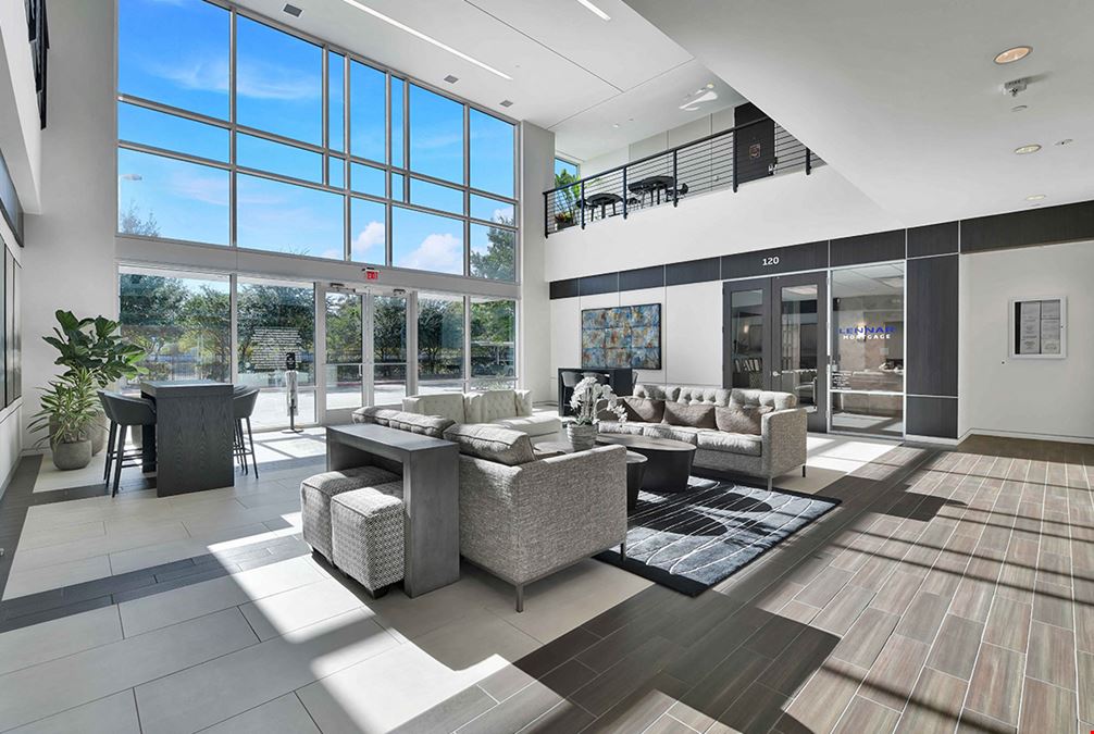 681 Greens Parkway (R2054)