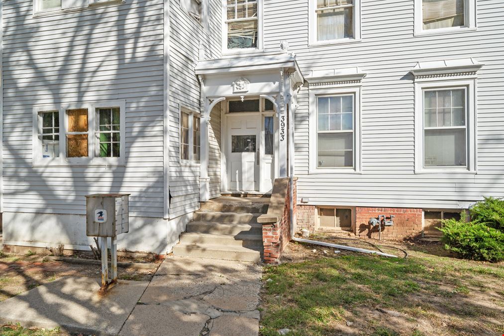 3933 Warwick