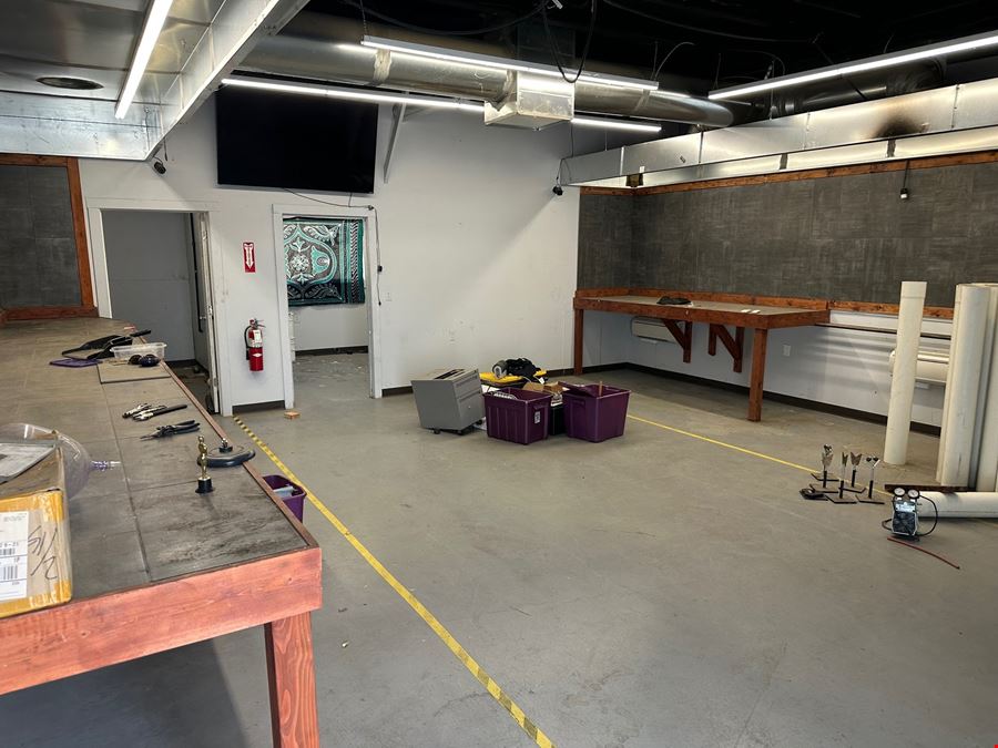 507 N Everett St Suite 130
