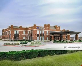 4921, 4951 & 5000 Long Prairie Road