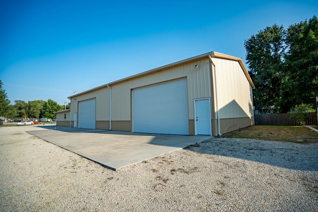 Bardominium with Shop Space