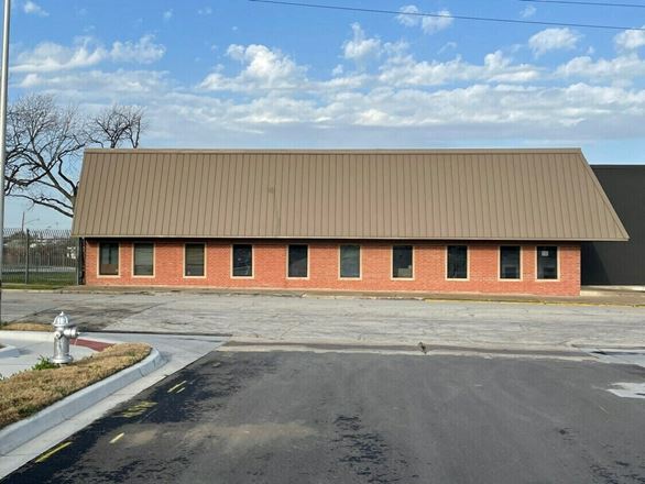 Preview of Office space for Rent at 610 S Jennings