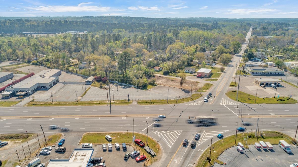 ±1.65 Acre Signalized Corner