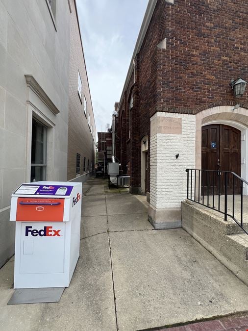 214 W Main St
