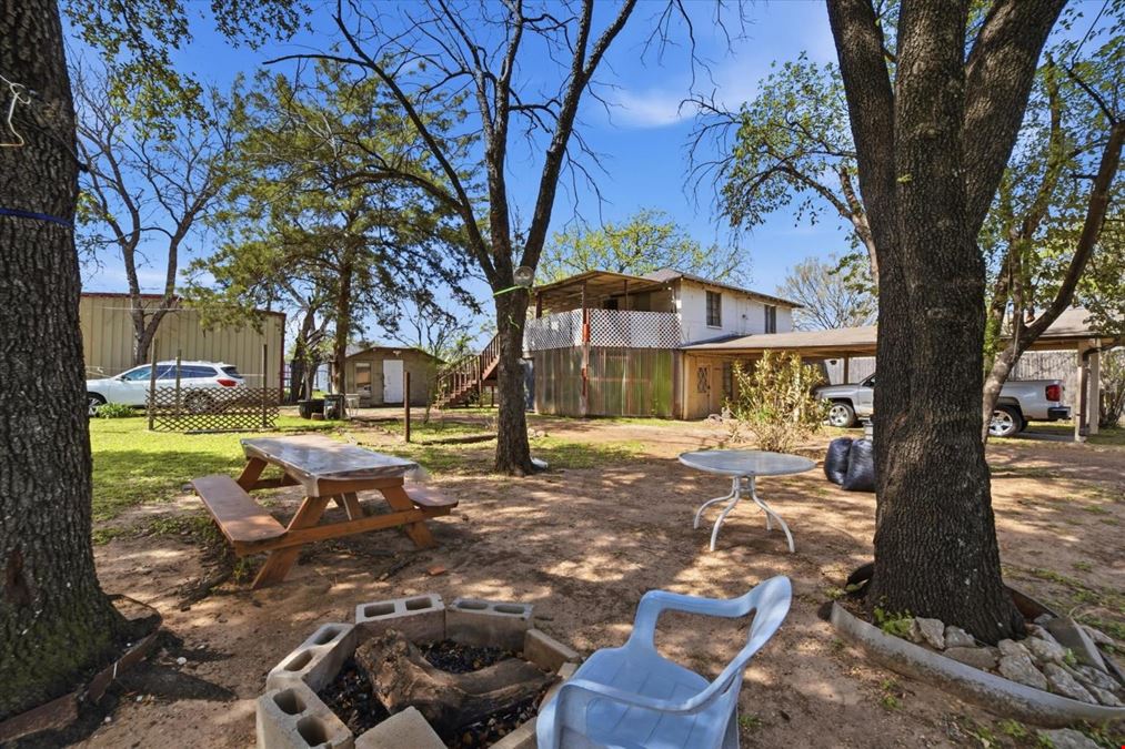 307 N Britain Rd