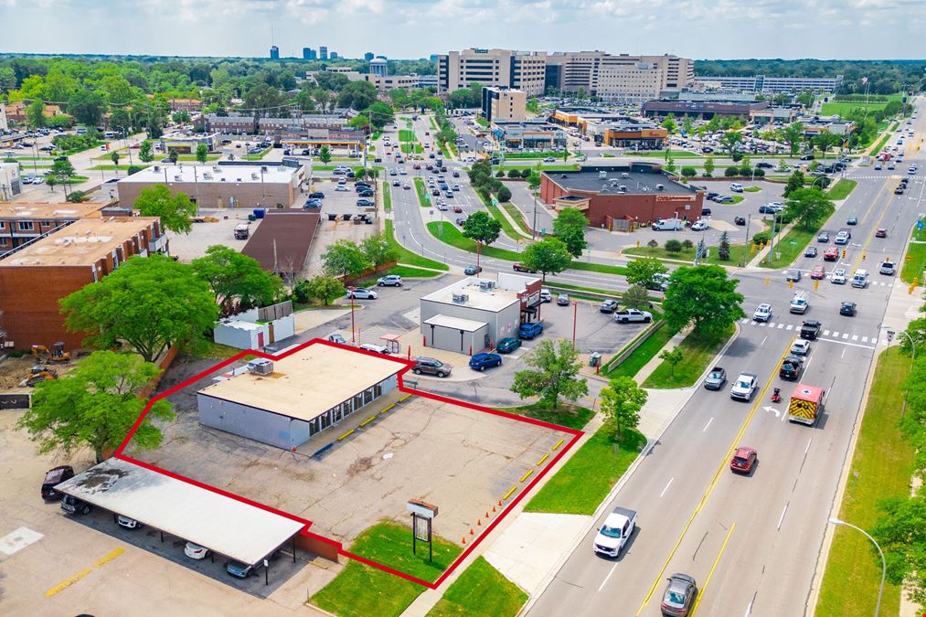 3115 W 13 Mile Rd