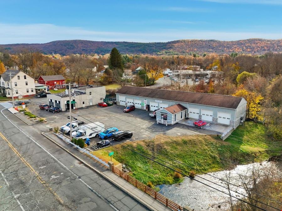 118 W Main St