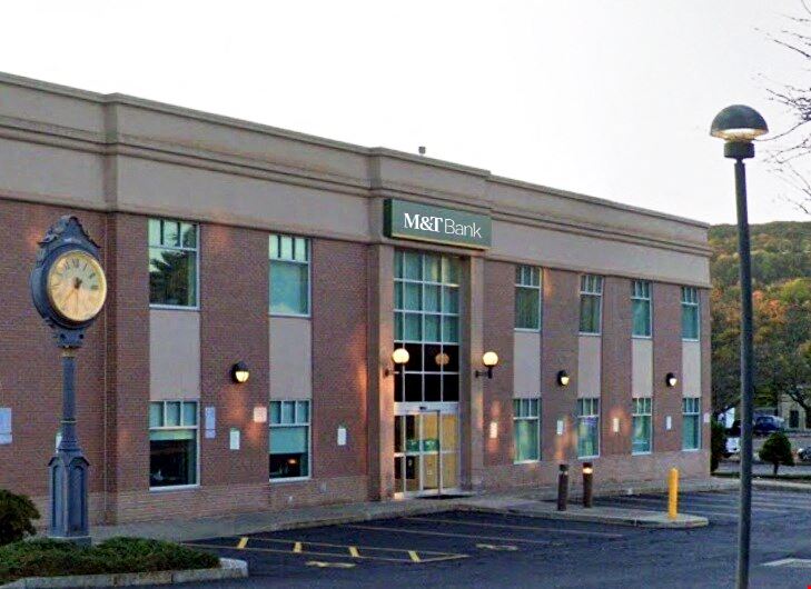 10 North Main Street