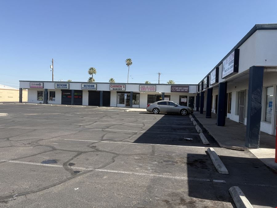 Desert Valley Plaza