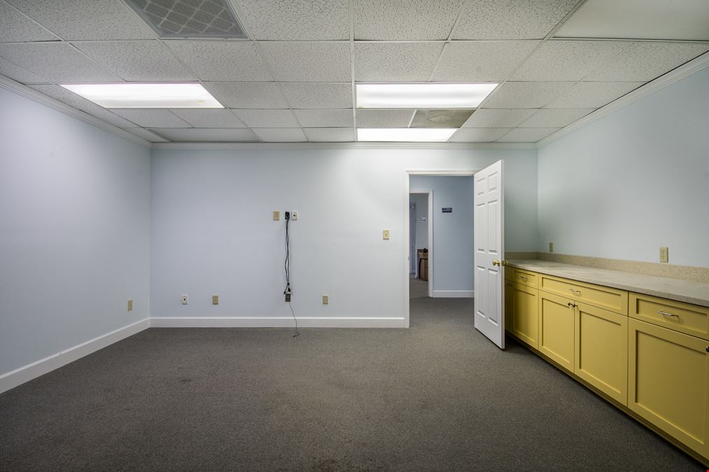 Great Downtown Office on East Bay Parking Available