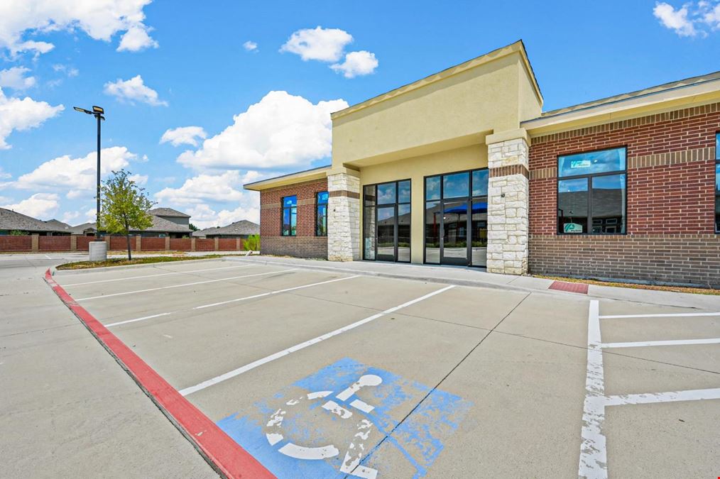 Office/Retail for Sale in Forney, TX