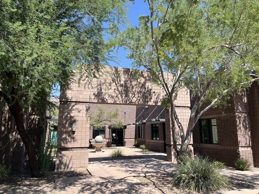 42104 N Venture Dr, Bldg D, Ste 114
