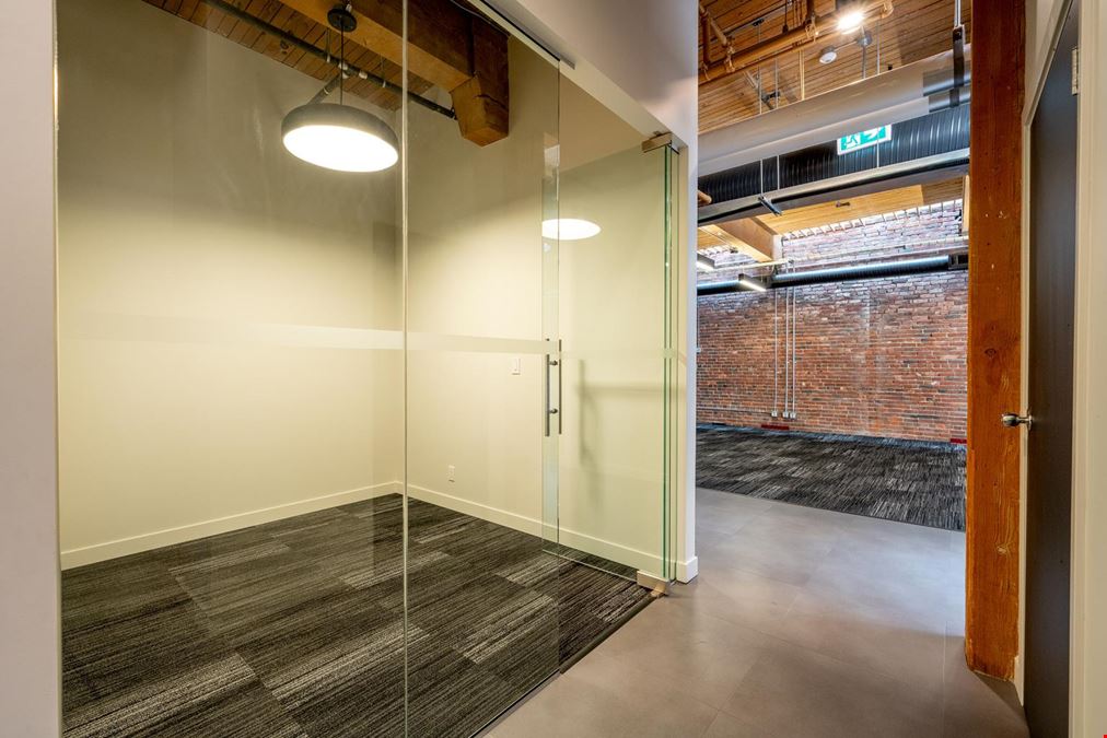 400-1120 Hamilton Street, Vancouver, BC