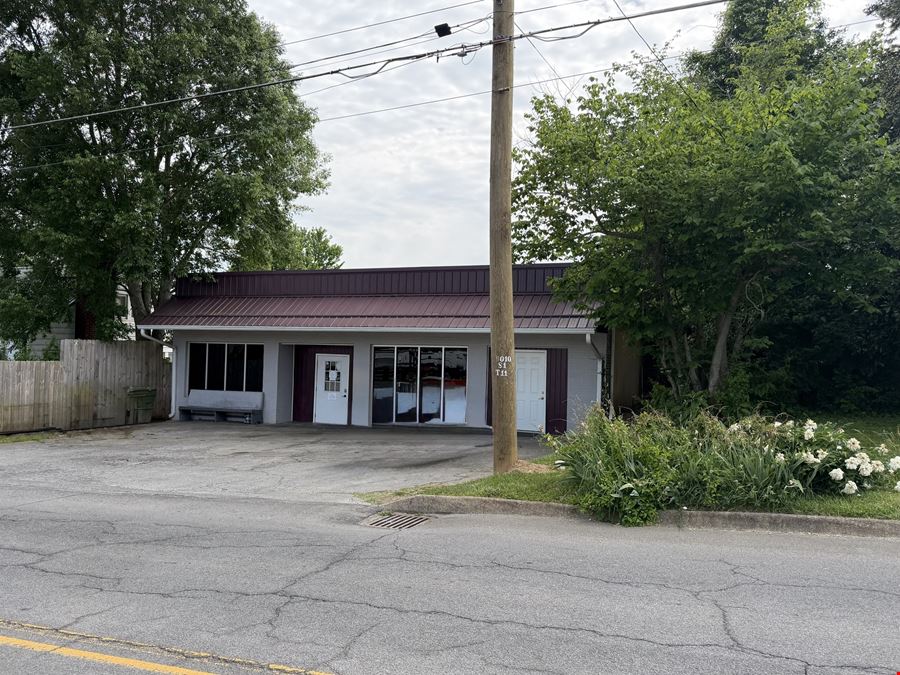 205 S Armstrong Rd