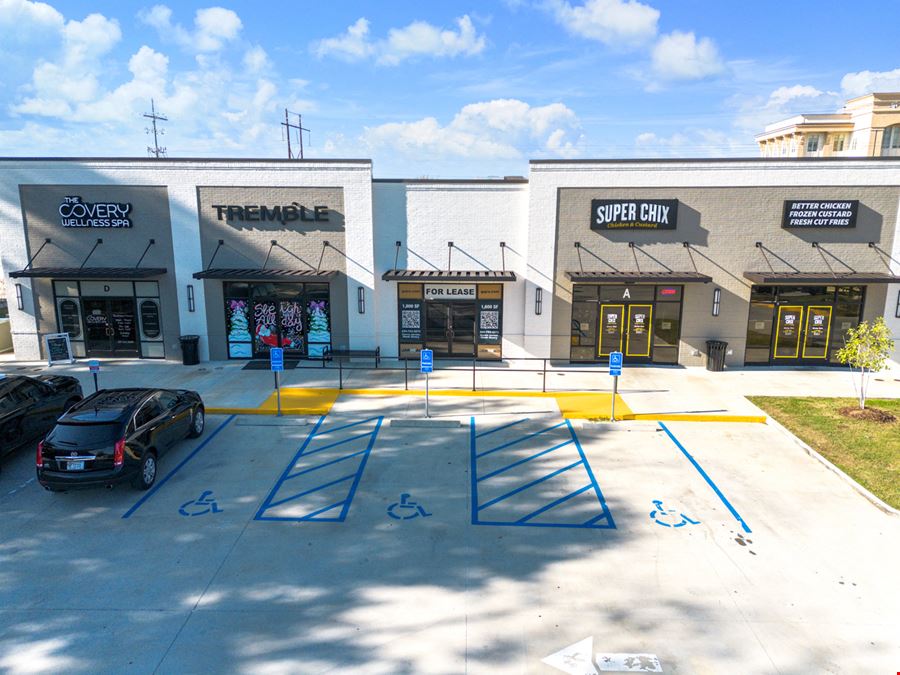 Retail and Restaurant Suites at Highly-Visible Signalized Intersection