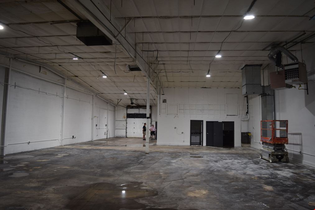 5,345 SF warehouse with heavy power and a 10'x12' drive in door