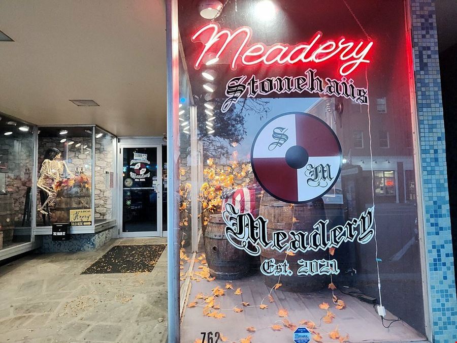 Turn-Key Winery/Brewery/Meadery Location w/ Apt.