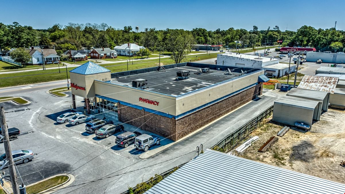 ±9,600 SF Walgreens (Dark)