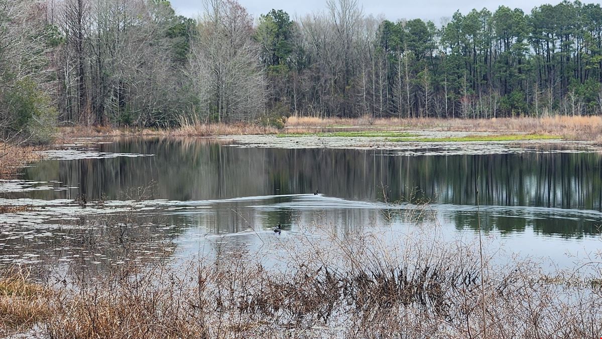 Hartford Lake Fishing & Hunting with House