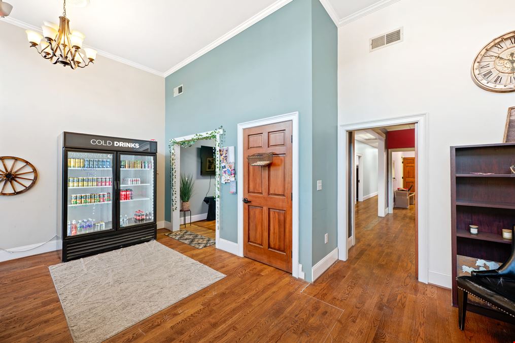 108 E. Main Ave