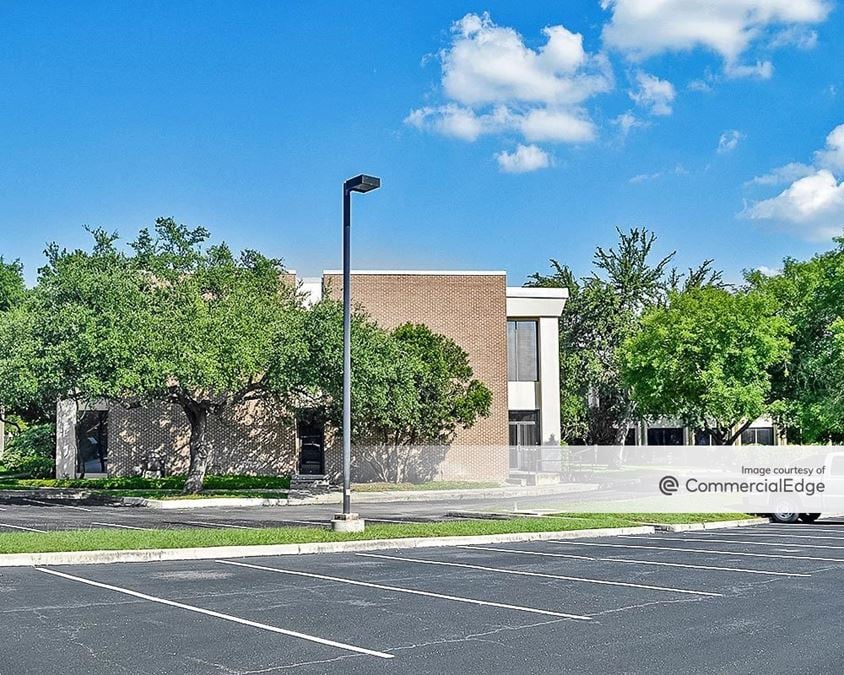 Centerview Crossing Office Park - Burnet & Brazos Buildings