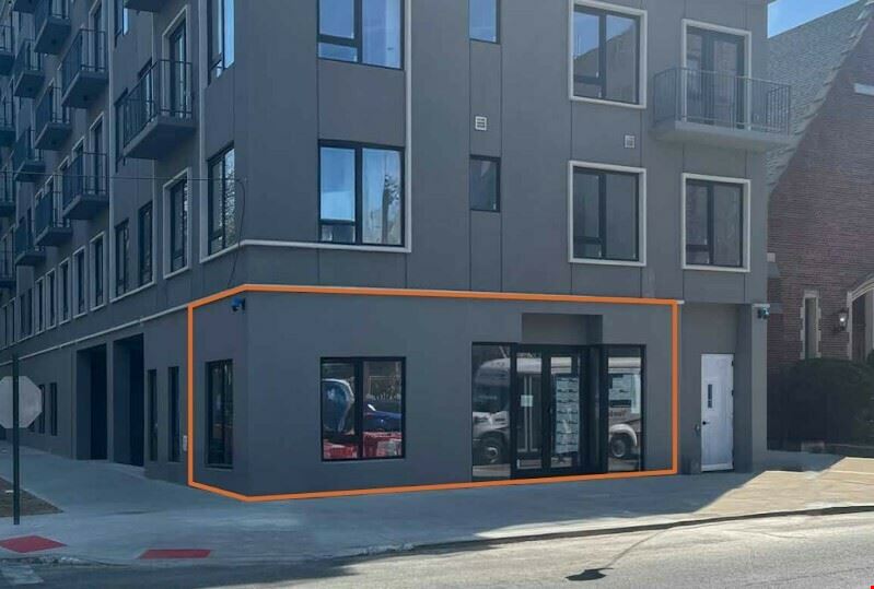 700 SF | 706 E 32nd Street | Vanilla Box Community Facility with Glass Frontage for Lease