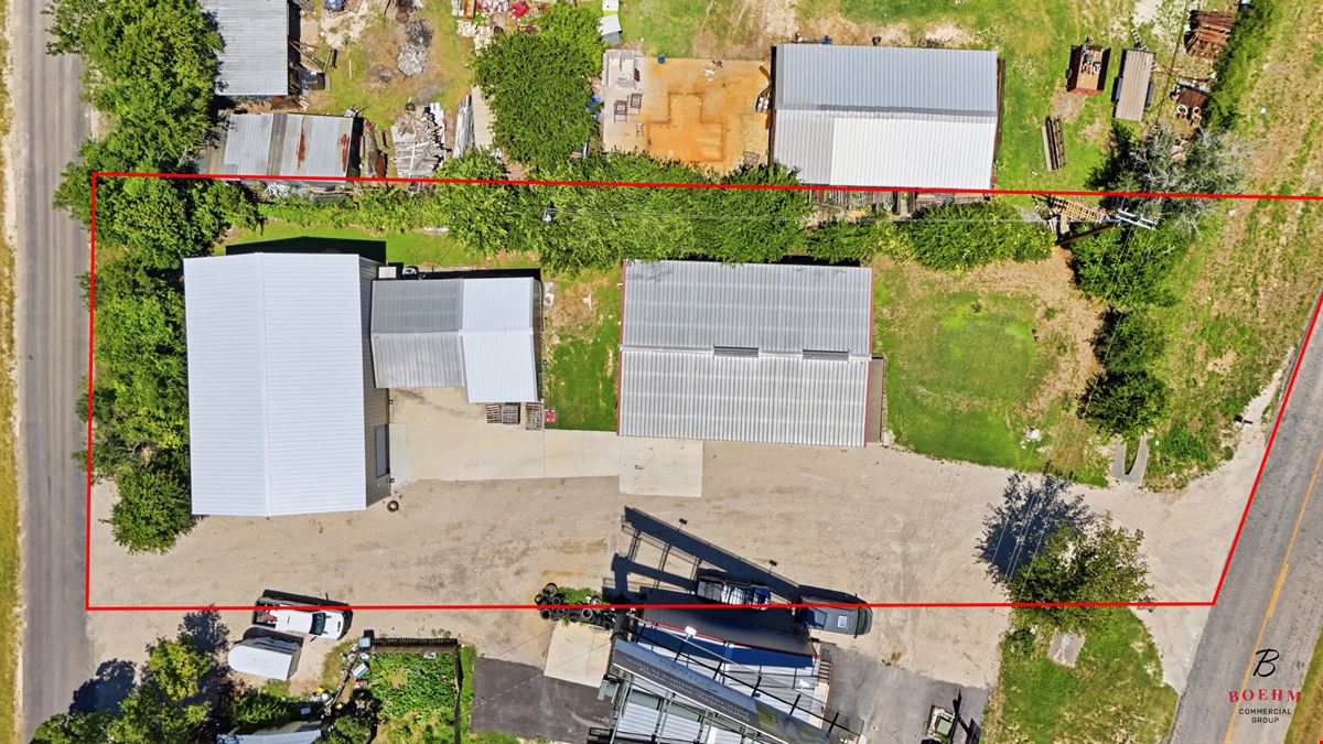 Warehouse and flex industrial space available for lease