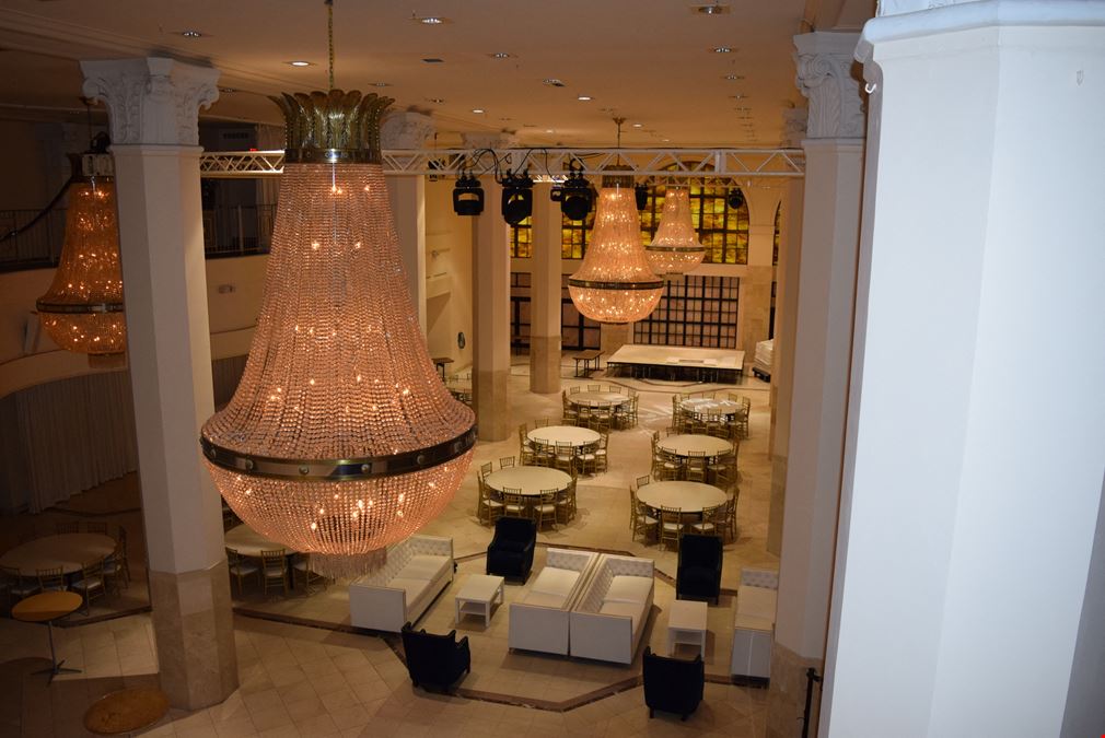 200 Peachtree Street - Historic Mixed Use - Former Macy's