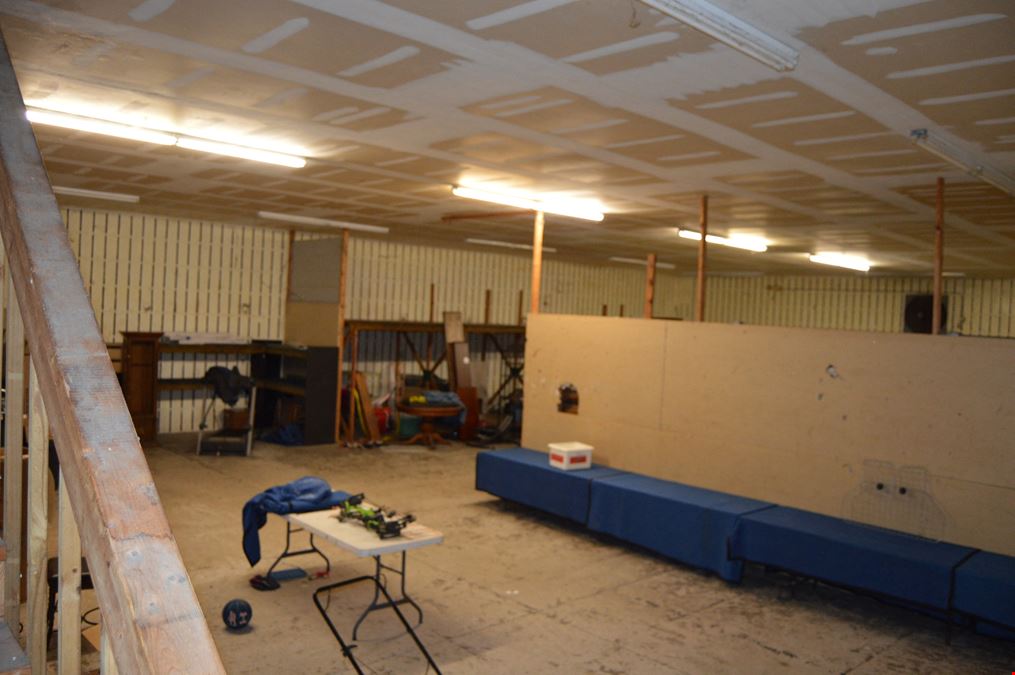 Premier Commercial Opportunity in Dunnellon, FL - Sale or Lease