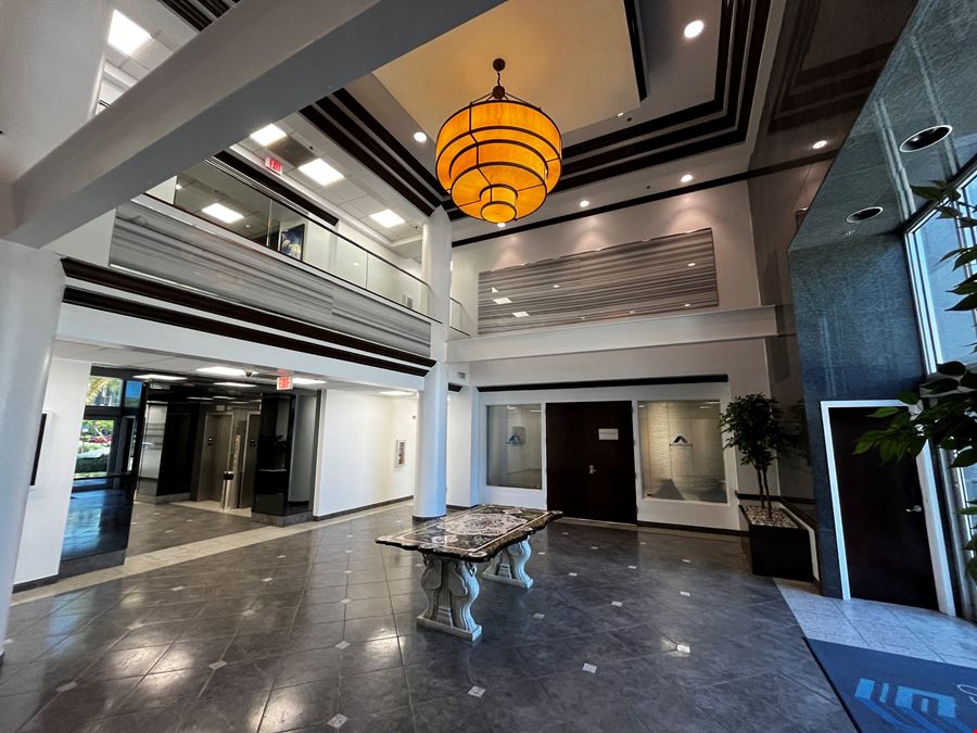 Commerce Pointe Silver