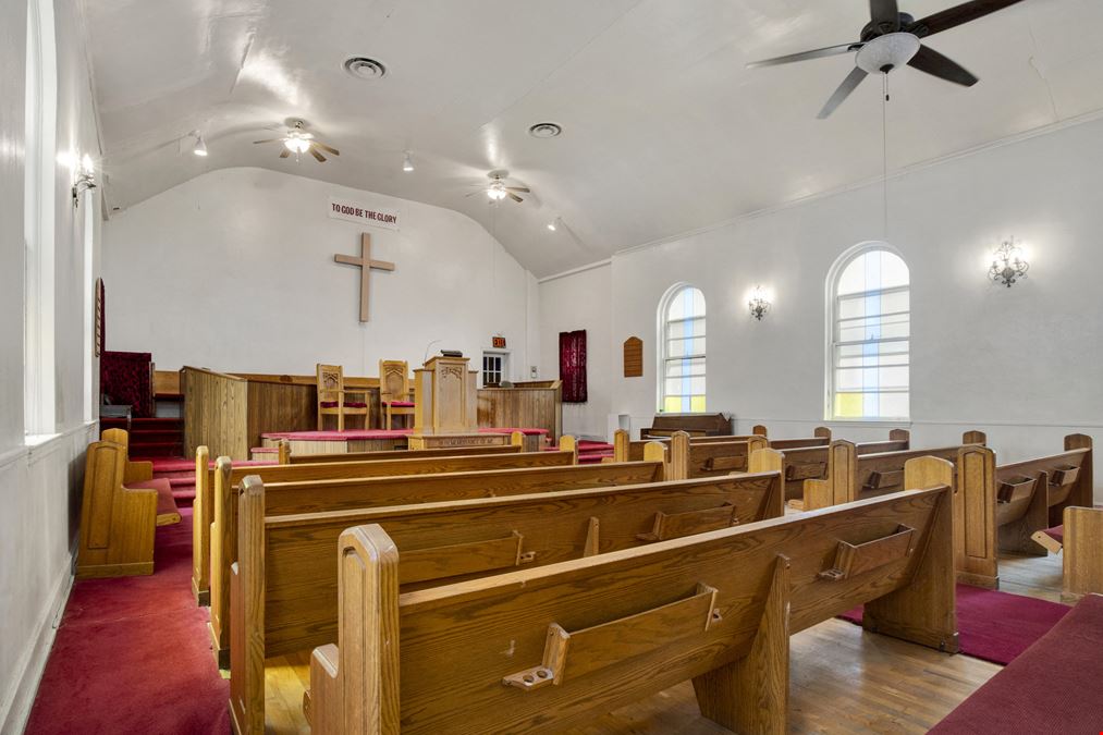 Church For Lease in Opportunity Zone