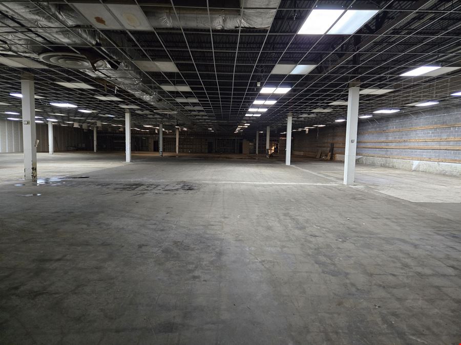 5897 S Transit Rd - 1,730+/- SF to 90,384+/- SF RETAIL SPACE AVAILABLE