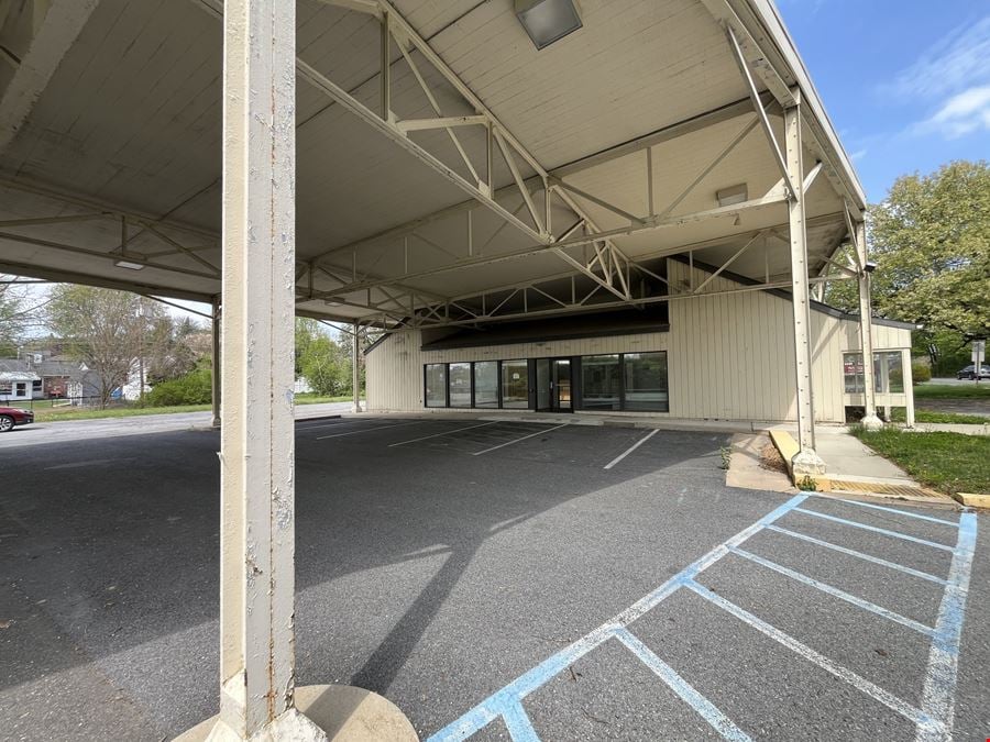 Retail Opportunity on 1.37 AC
