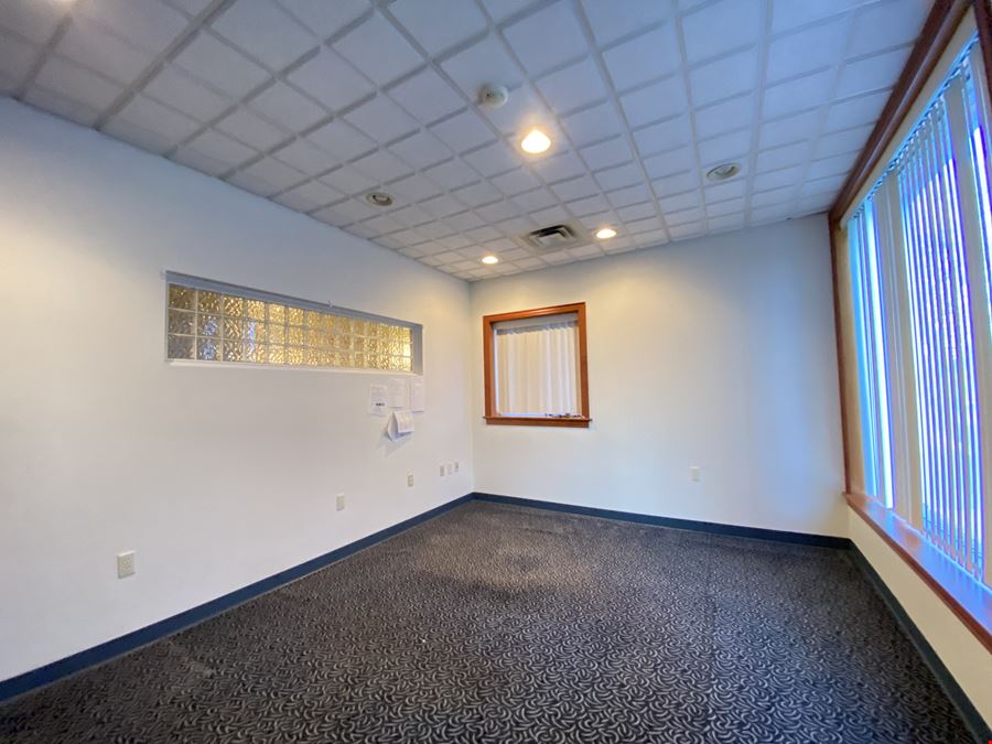 381 N 9th Ave