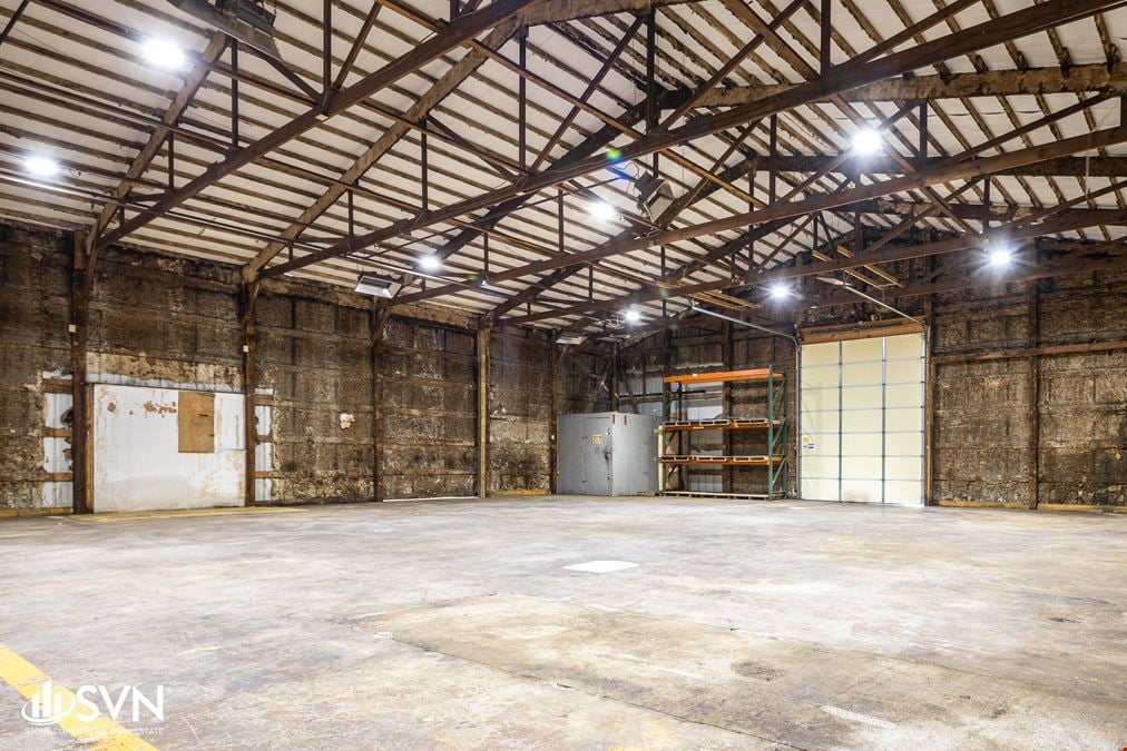 9,211 SF Industrial Building For Lease